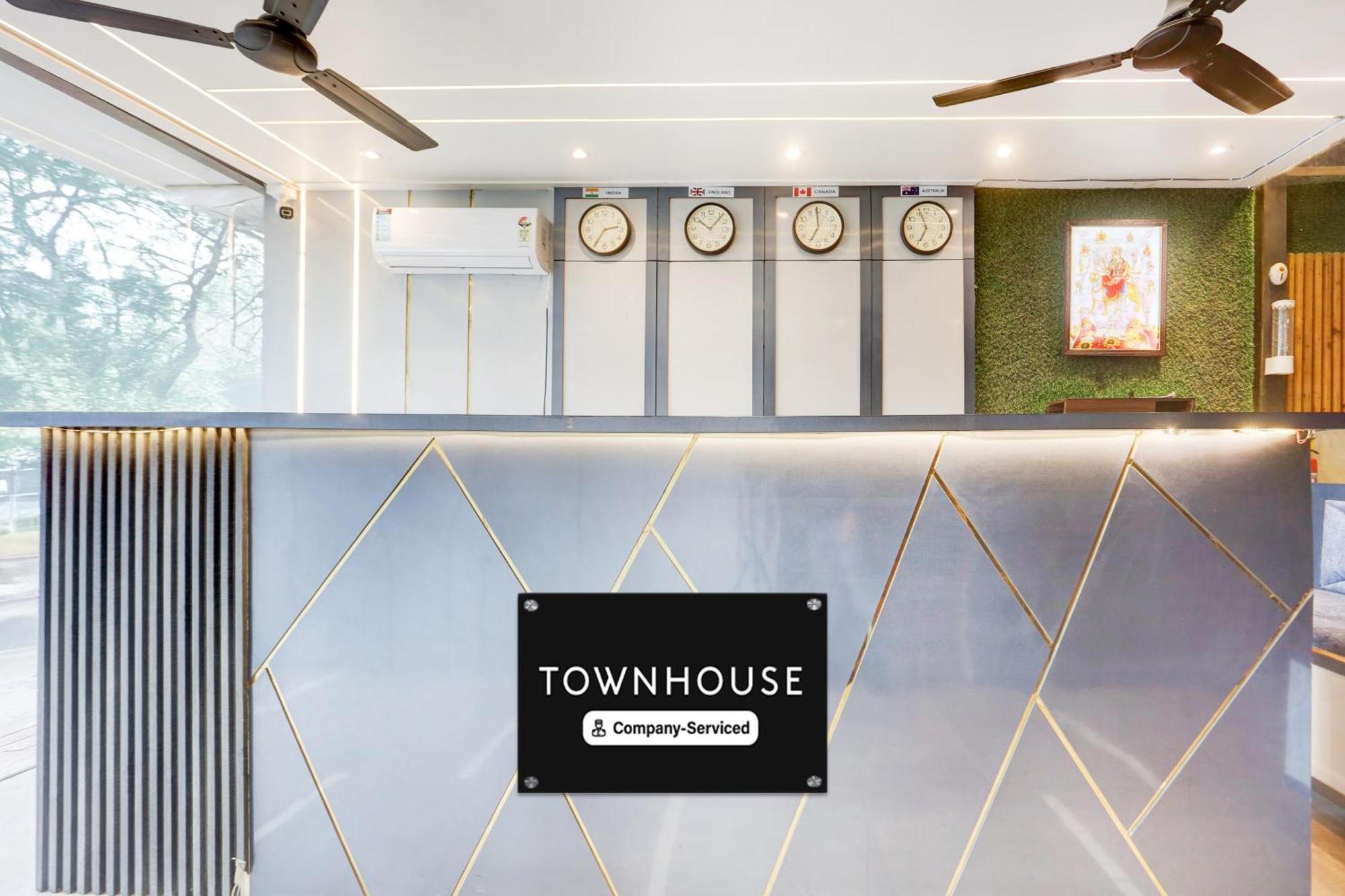 Super Townhouse Haibowal Chowk Ludhiana Exterior foto